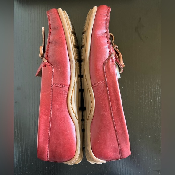 Clarks Leather Loafer - Picture 5 of 10